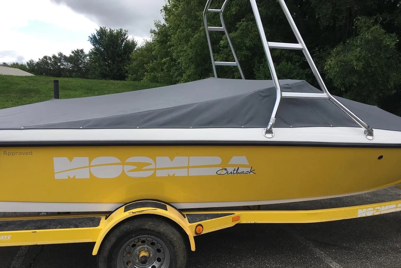 Custom Moomba Outback boat cover